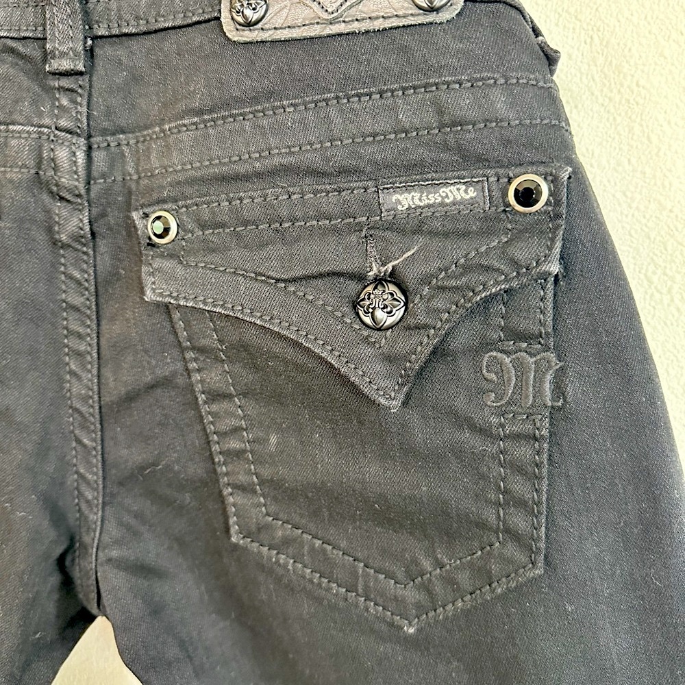 Miss Me cropped black jeans